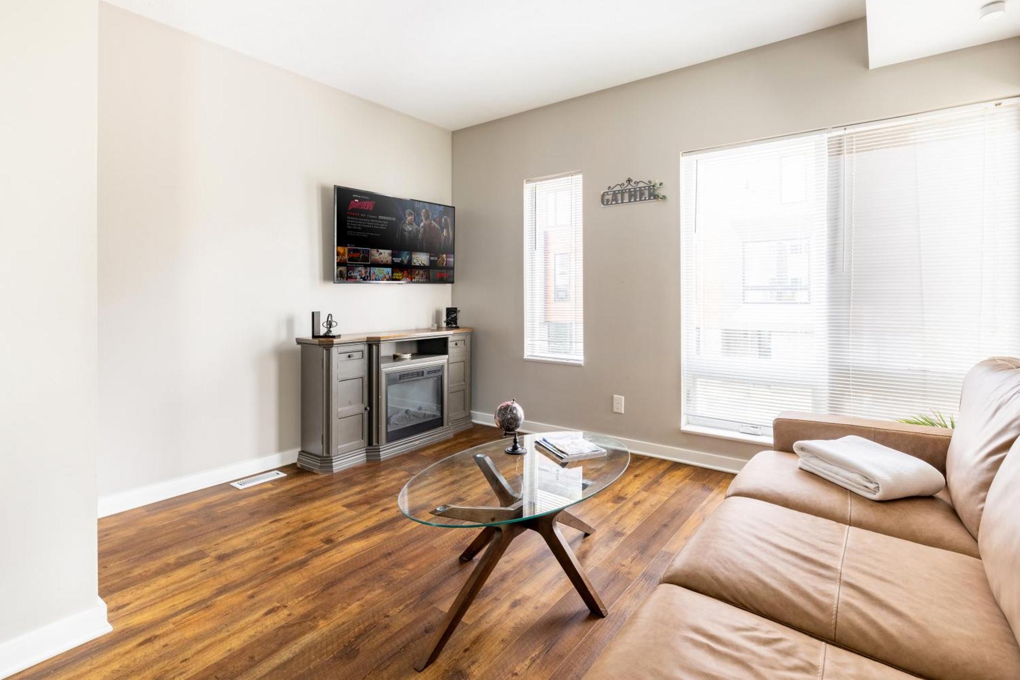 Luxury Downtown Townhome Private Garage Unit 9 Cleveland Bagian luar foto