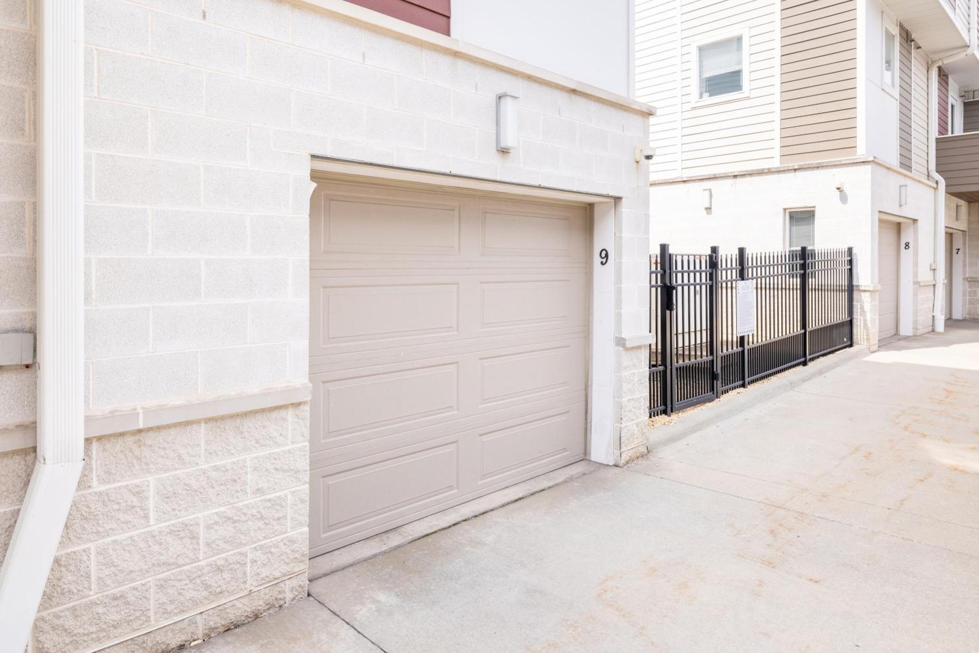 Luxury Downtown Townhome Private Garage Unit 9 Cleveland Bagian luar foto